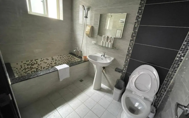 Jiao Xi Yi Dou Hot Spring B&B(礁溪伊豆溫泉民宿)