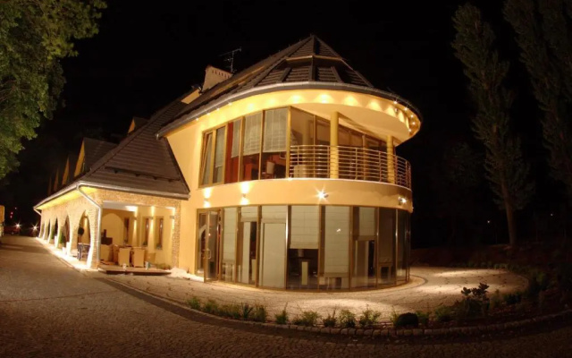 Hotel Sahara
