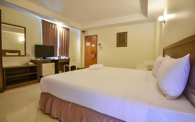 Trat Center Hotel