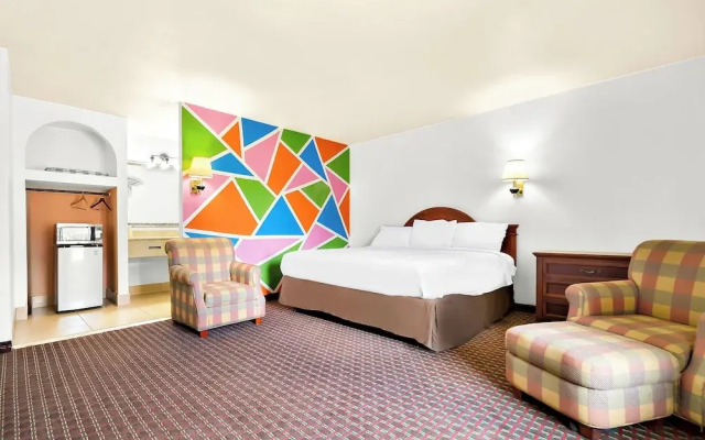 Capitol Inn And Suites