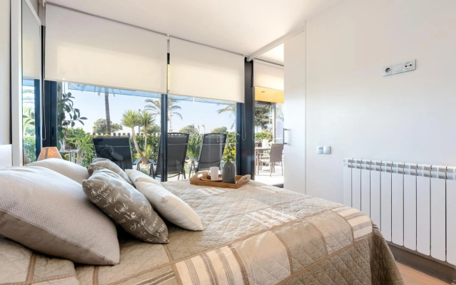 Luxury Apartment on the Beach