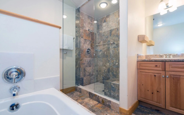 Bear Creek Lodge 209ab 2 Bedroom Condo by Alpine Lodging Telluride