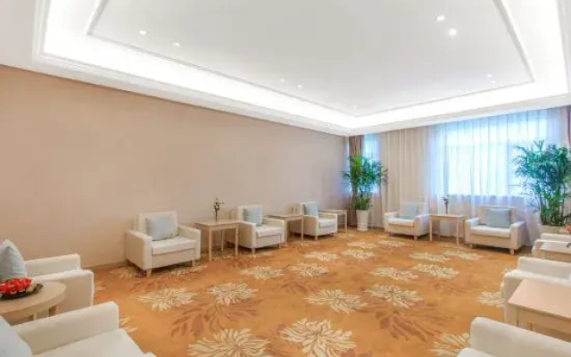 Vienna International Hotel (Pingxiang Yuhu Road Branch)