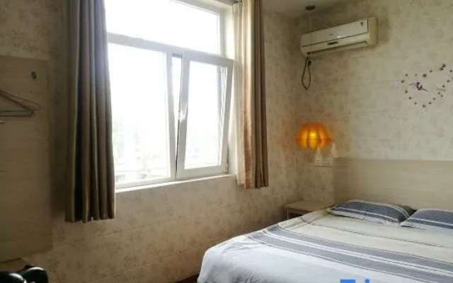 Yangzhong Yizhou Hotel