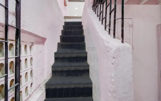 Gulzar Hotel by OYO Rooms