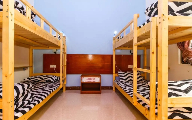 1 Sea Urchin Hostel Weizhou Island