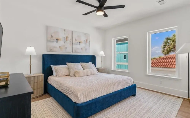 Surf And Sound 6 Bedroom Home