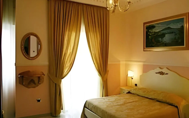 Hotel Luxor