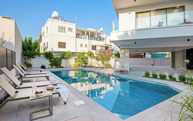 Sanders Olive - Cozy 2-bdr Apt With Shared Pool