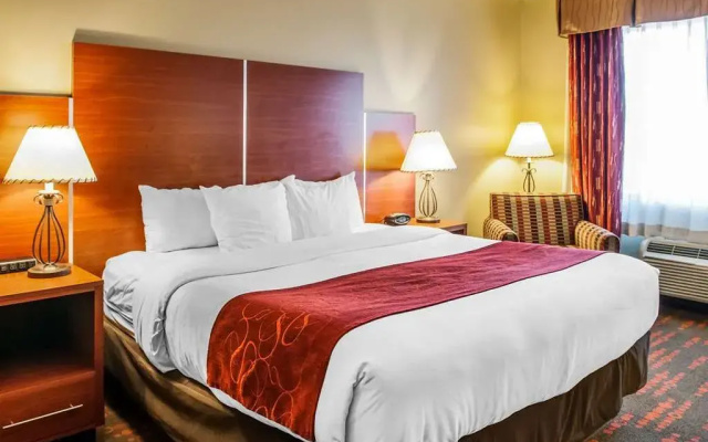 Comfort Suites