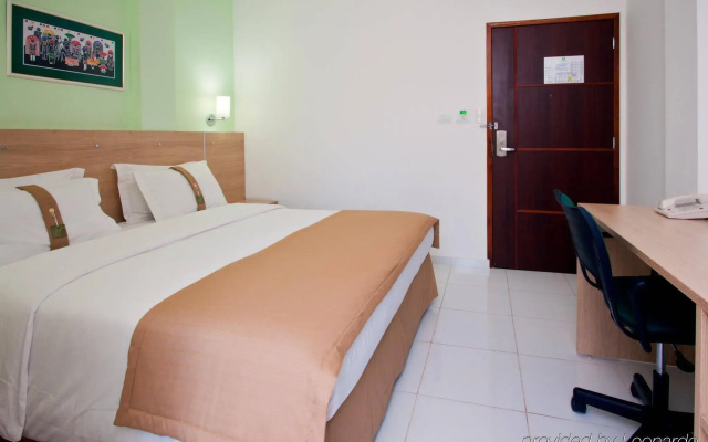 Green Hotel