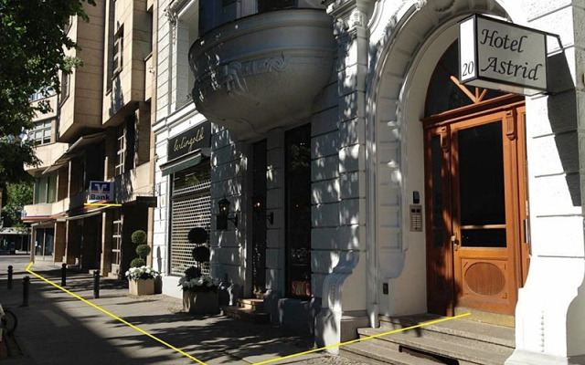 Astrid Hotel am Kurfürstendamm вид на фасад