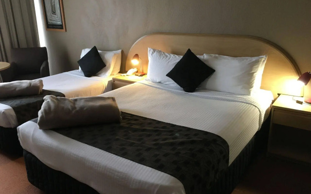 Statesman Hotel