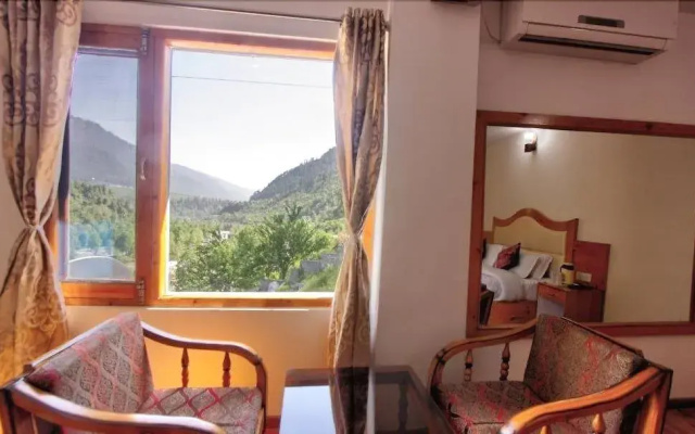 Manali Valley Resorts