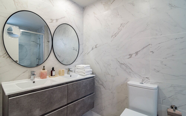 Le2c- Luxury, New-build Apartment near the beach