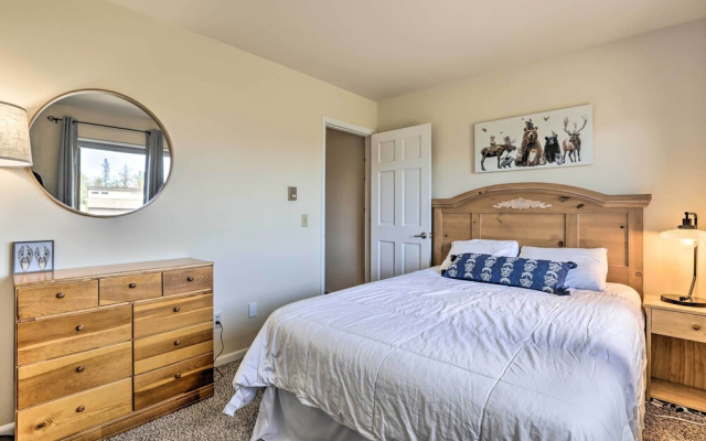 Cozy Family-friendly Fraser Condo w/ Mtn Views!