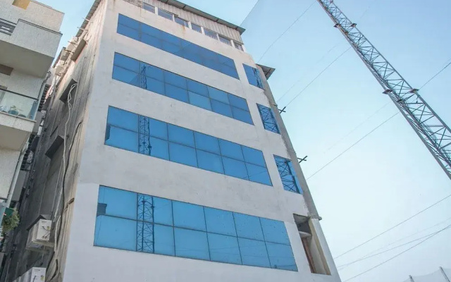 Varcity Golf View By OYO Rooms