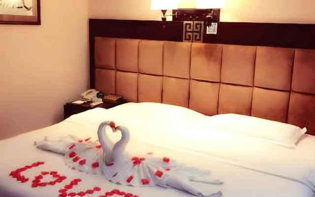Dinghuang Hotel