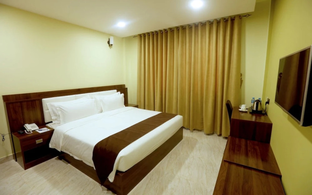 Golden Crown Hotel Alseeb Muscat