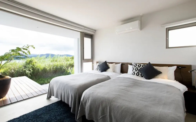 KOURI VILLA Indigo