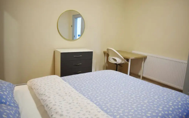 Bedroom in Apartment Walkable china town