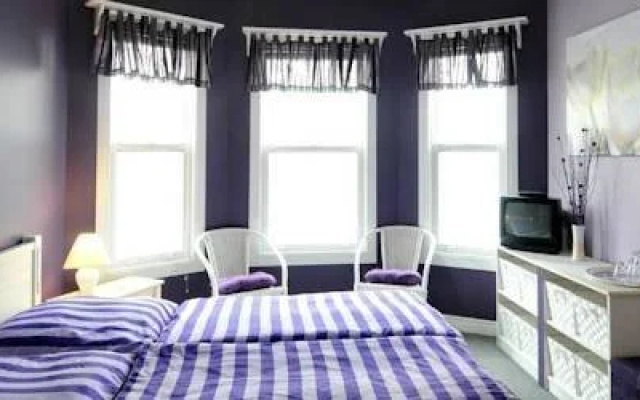 Marina Cove Inn B&B