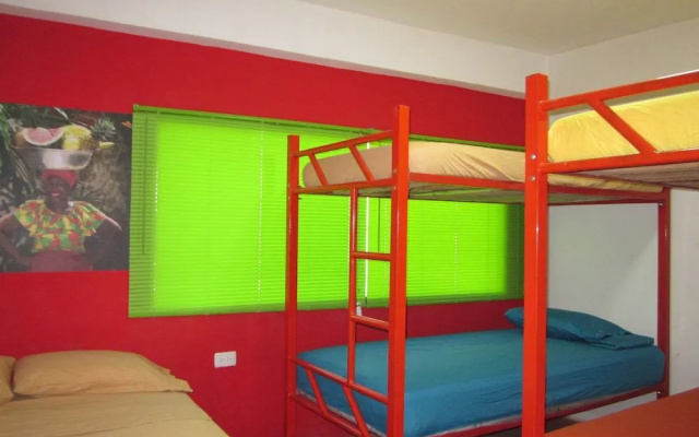 Hostal Caracoles