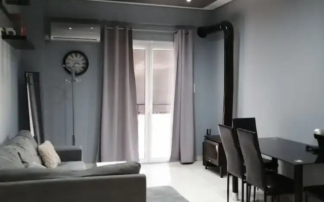 Bright And Modernized Apartment Psyri