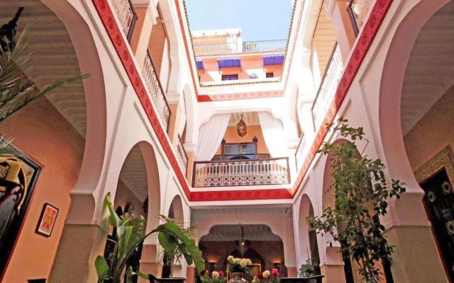 Riad La Rose Dorient