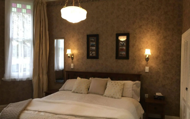 Chelsea House Bed & Breakfast