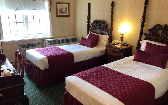 The Lafayette A grand Riverboat Era Hotel