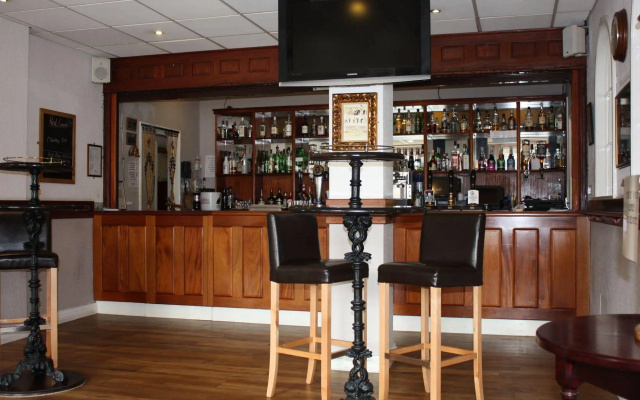 Oliver Cromwell Hotel