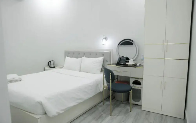 Tan Hanh Hotel