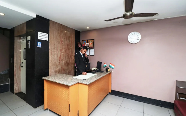 Oyo 28796 Hotel Rajhans