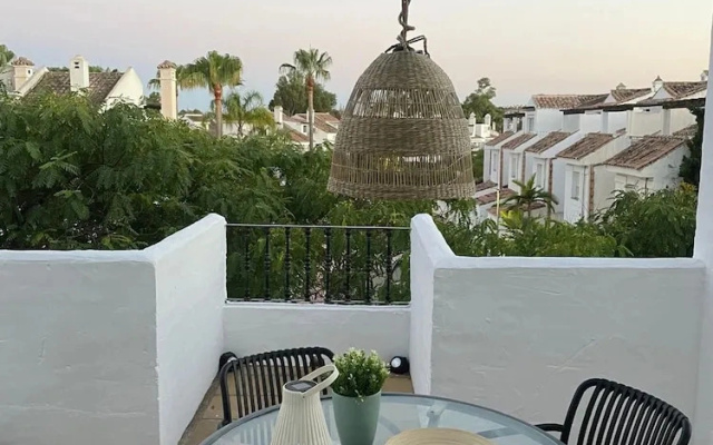 2 Bedroom Top Floor Montain Views