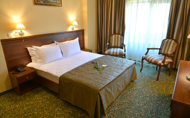 Central Hotel