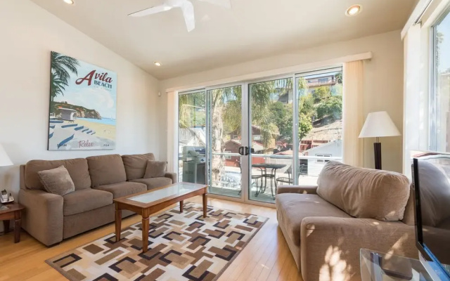 215 San Miguel 2 Bedroom Townhouse by Redawning