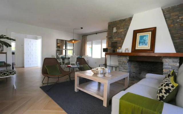 VILLA LUNA Beach Premium 9PAX