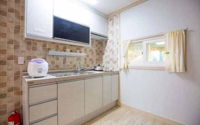 Yeosu Stay Pension(여수 Stay펜션)