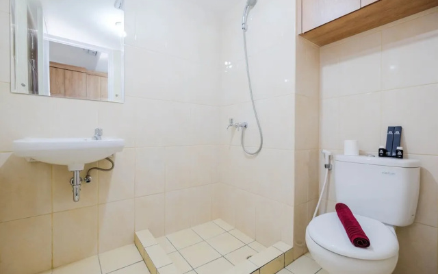 Comfort and Strategic Studio at Springlake Summarecon Bekasi Apartment