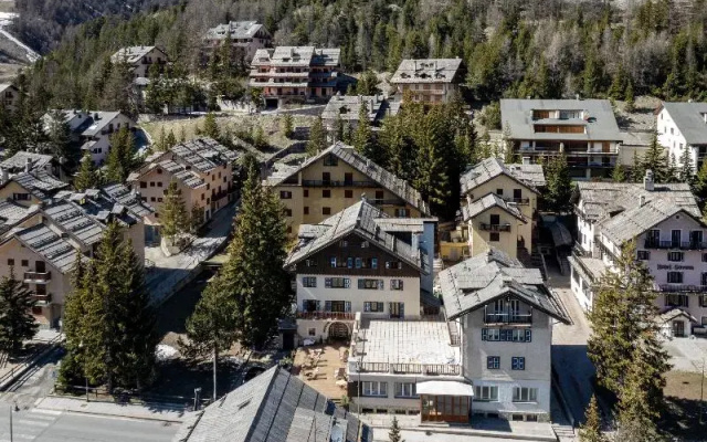Aparthotel Claviere