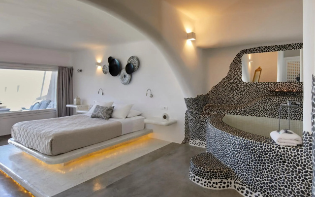Suites of the Gods Cave Spa