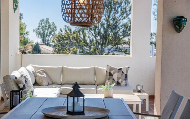 Lcr4 - Large 3-bedroom Apartment Near Beach