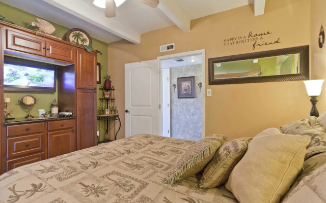 Aquarius Condominium 302