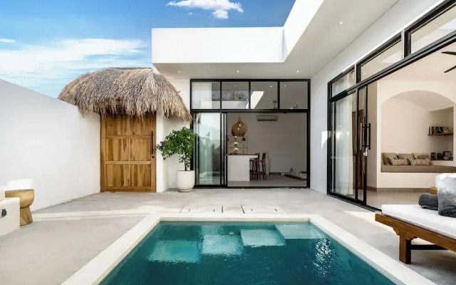 Palm Residence Lot 22 Villa Uluwatu - Tranquil Stay with Modern Comfort