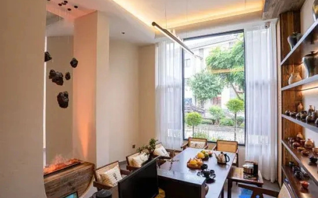 Nianchu Homestay (Jianshui Ancient Town Xiaohuoche)