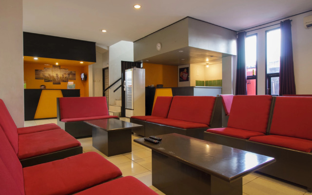 RedDoorz Near Jalan Sudirman Padang