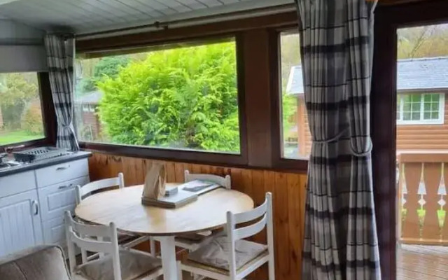 Mountain View 2 bed Log Cabin