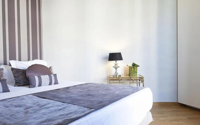 Splendom Suites