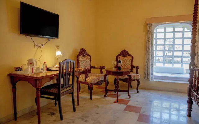 Shahpura Abhaneri Resort